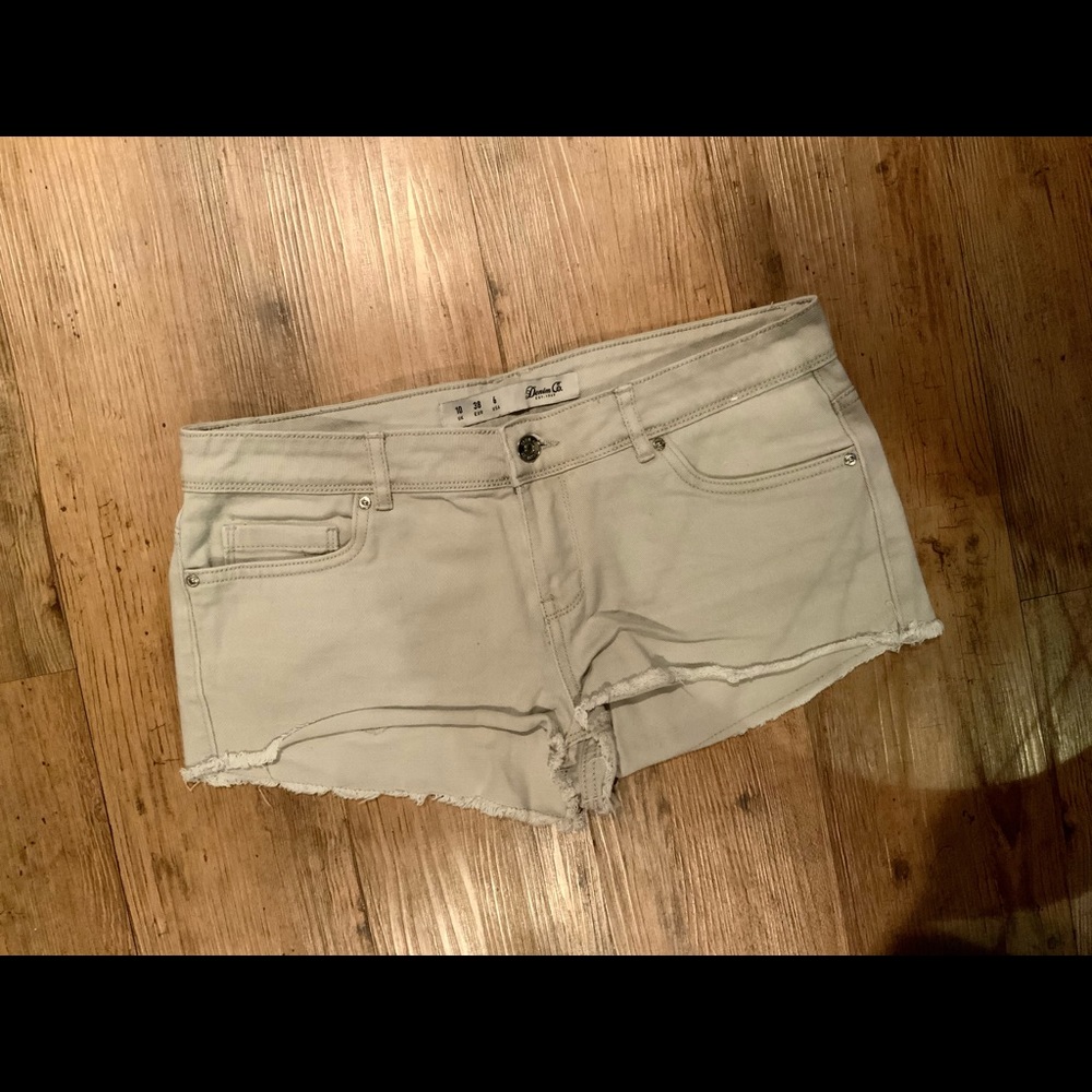 Woman’s shorts